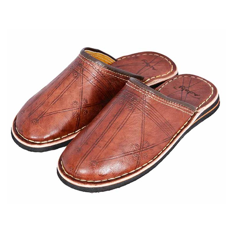 Moroccan leather slippers with round tip. Leather Marrakech